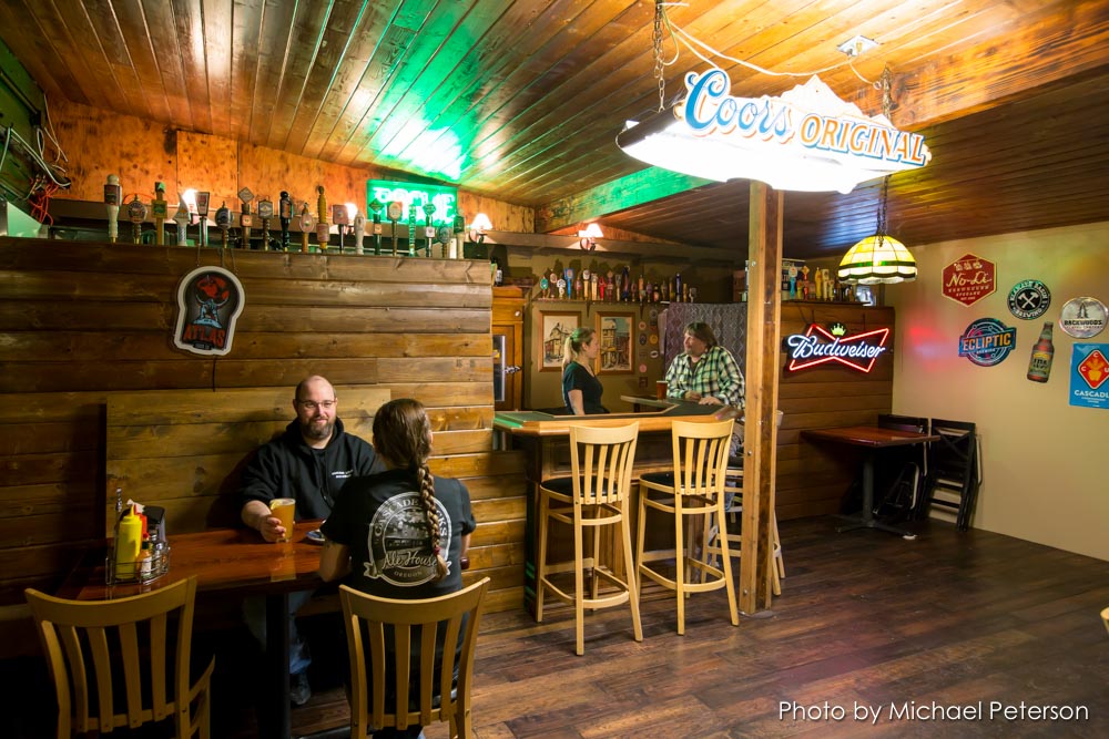 Cascade Locks News And Reviews Round Out Your Day With A Meal Or Craft Beer At The Cascade Locks Ale House Located In Downtown Ten Beers On Tap You Can Also Enjoy